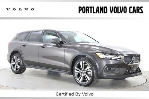Platinum Grey 2025 Volvo V60 Cross Country Plus, B5 AWD Gas (mild hybrid)