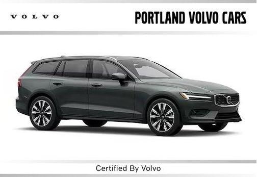 2025 Volvo V60 Cross Country Plus, B5 AWD Gas (mild hybrid)