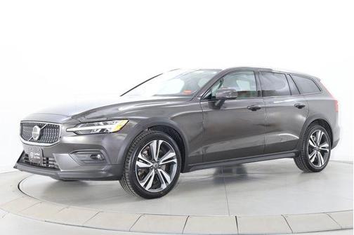 Platinum Grey 2025 Volvo V60 Cross Country Plus, B5 AWD Gas (mild hybrid)