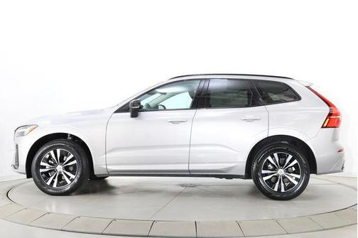 Silver Dawn Metallic 2025 Volvo XC60 B5 Core