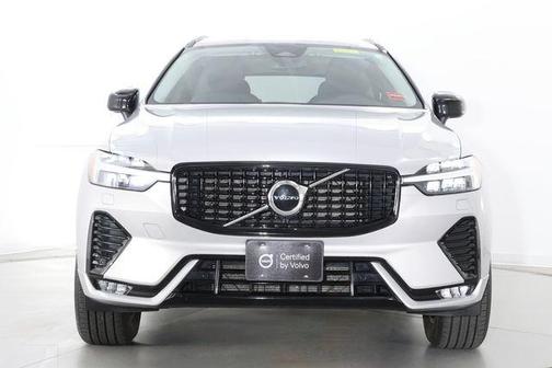 Silver Dawn Metallic 2025 Volvo XC60 B5 Core