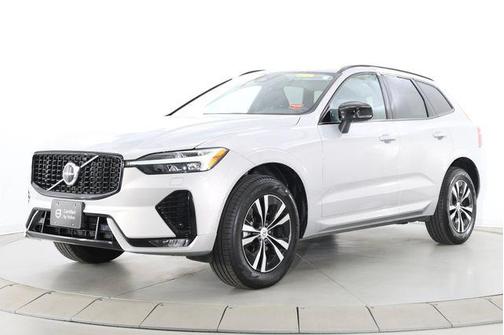 Silver Dawn Metallic 2025 Volvo XC60 B5 Core