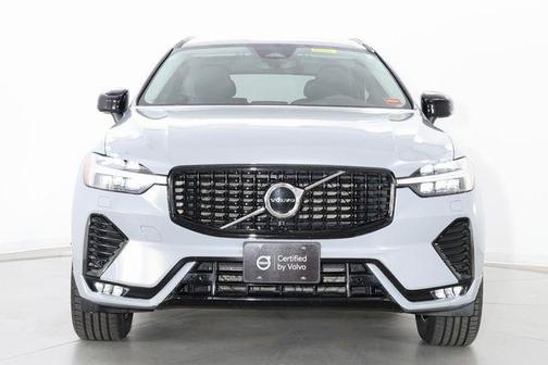 Vapour Grey Metallic 2025 Volvo XC60 B5 Core