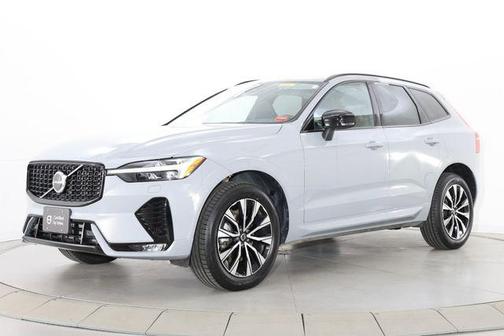 Vapour Grey Metallic 2025 Volvo XC60 B5 Core