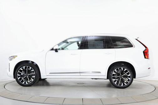 Crystal White 2025 Volvo XC90 B6 Plus 7-Seater