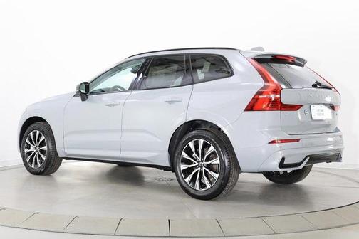2025 Volvo XC60 B5 Core