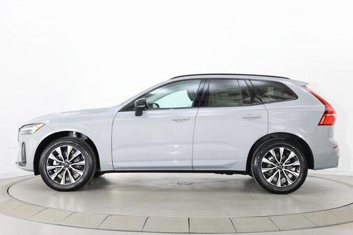2025 Volvo XC60 B5 Core
