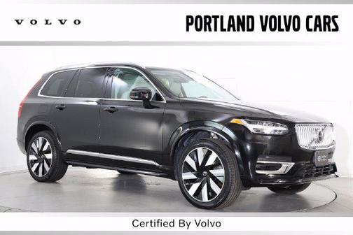 Onyx Black Metallic 2025 Volvo XC90 Plug-In Hybrid T8 Core 7-Seater