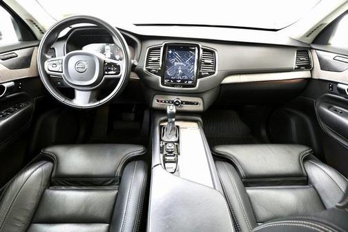 2021 Volvo XC90 T6 Inscription