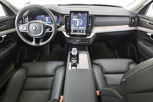 2026 Volvo XC90 Ultra, B6 AWD Gas (mild hybrid), Gasoline, Bright, 7 Seats