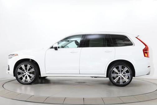 Ice White 2021 Volvo XC90 T5 Momentum