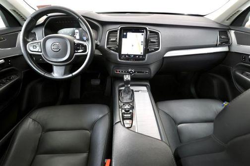 Ice White 2021 Volvo XC90 T5 Momentum