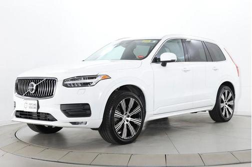 Ice White 2021 Volvo XC90 T5 Momentum