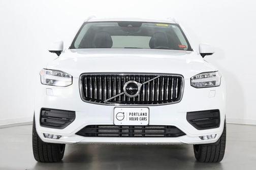 Ice White 2021 Volvo XC90 T5 Momentum