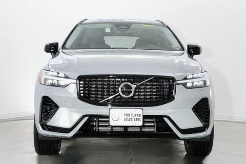2025 Volvo XC60 Plug-In Hybrid T8 Plus