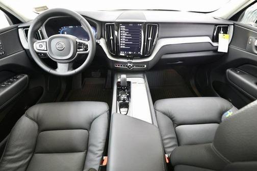 2025 Volvo XC60 Plug-In Hybrid T8 Plus