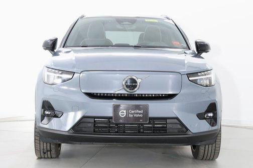 Silver Dawn Metallic 2023 Volvo XC40 Recharge Pure Electric Twin Ultimate