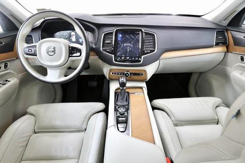 2019 Volvo XC90 T6 Inscription
