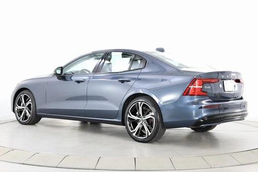 2025 Volvo S60 B5 Core