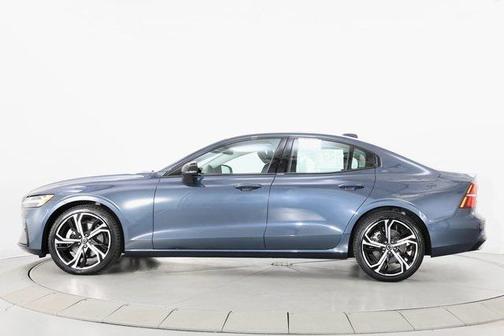 2025 Volvo S60 B5 Core