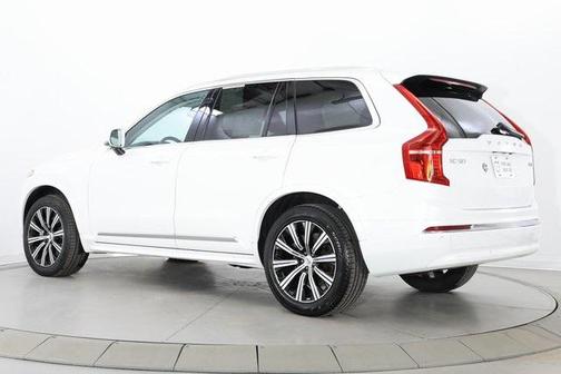 2025 Volvo XC90 B5 Core