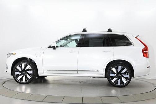 2024 Volvo XC90 Recharge Plug-In Hybrid T8 Plus Bright Theme 7-Seater