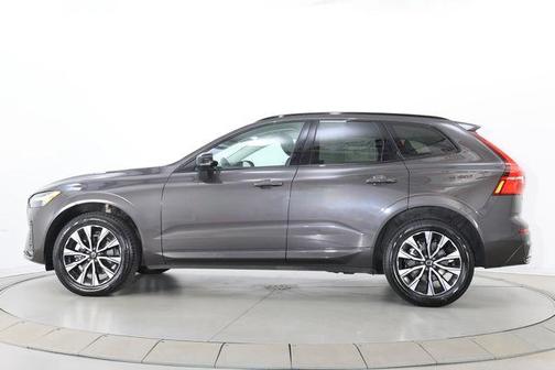 Platinum Grey 2025 Volvo XC60 B5 Core