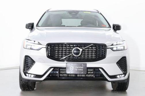 Silver Dawn Metallic 2025 Volvo XC60 B5 Core