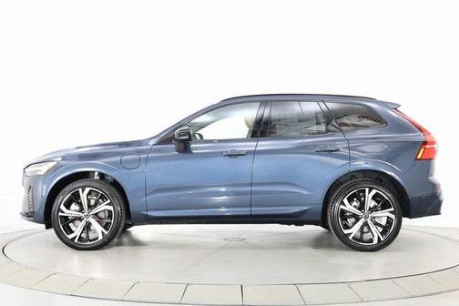 2025 Volvo XC60 Plug-In Hybrid T8 Ultra
