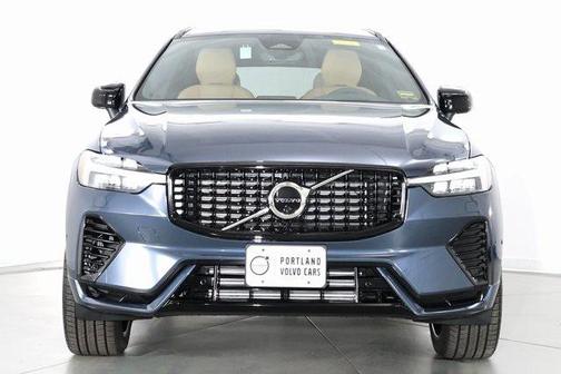 2025 Volvo XC60 Plug-In Hybrid T8 Ultra