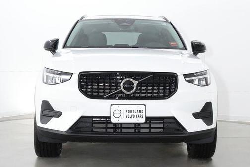 Crystal White 2026 Volvo XC40 Core, B5 AWD Gas (mild hybrid), Dark