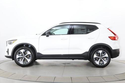 Crystal White 2026 Volvo XC40 Core, B5 AWD Gas (mild hybrid), Dark