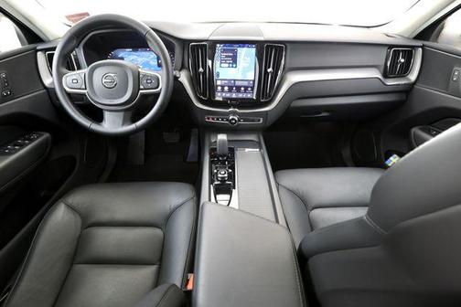 Onyx Black 2025 Volvo XC60 B5 Core