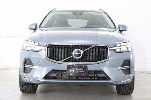 2022 Volvo XC60 B5 Momentum