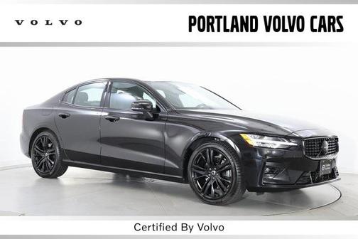 2023 Volvo S60 B5 Plus Black Edition