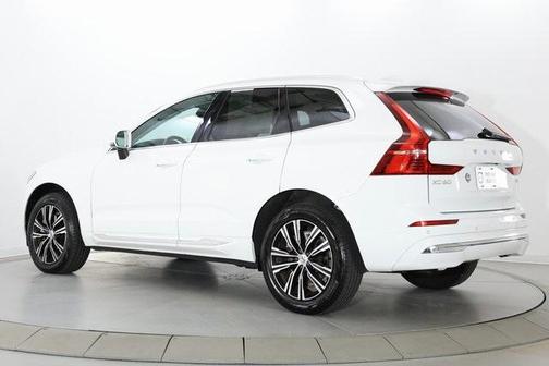 2022 Volvo XC60 B6 Inscription