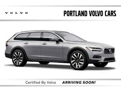 2025 Volvo V90 Cross Country Ultra, B6 AWD Gas (mild hybrid)