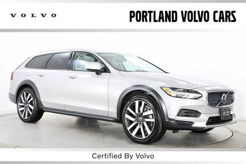 2025 Volvo V90 Cross Country Ultra, B6 AWD Gas (mild hybrid)