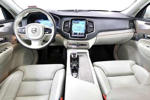 Denim Blue Metallic 2023 Volvo XC90 B6 Ultimate 7-Seater