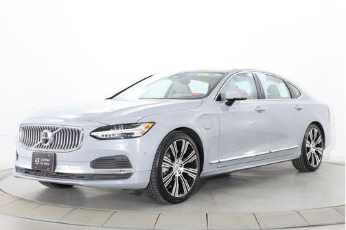 Vapour Grey Metallic 2024 Volvo S90 Recharge Plug-In Hybrid T8 Ultimate