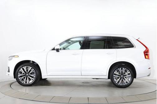Crystal White Metallic 2021 Volvo XC90 T5 Momentum