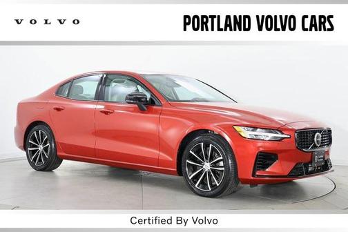 2024 Volvo S60 Recharge Plug-In Hybrid T8 Core Dark Theme