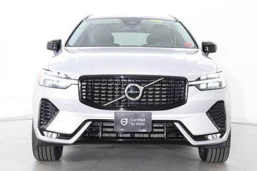 Silver Dawn Metallic 2025 Volvo XC60 B5 Core