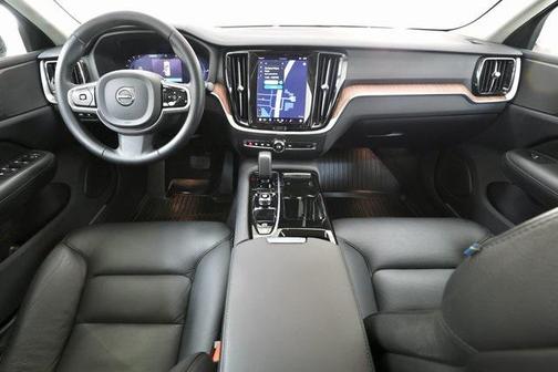 2023 Volvo S60 Recharge Plug-In Hybrid T8 Plus Dark Theme