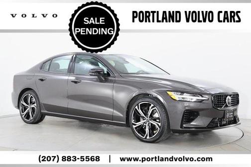 2023 Volvo S60 Recharge Plug-In Hybrid T8 Plus Dark Theme