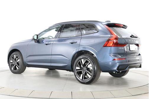 Denim Blue Metallic 2026 Volvo XC60 B5 Plus