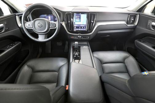 Platinum Grey 2025 Volvo XC60 B5 Core