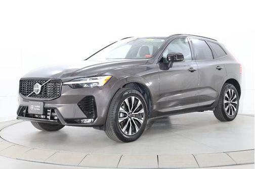 Platinum Grey 2025 Volvo XC60 B5 Core