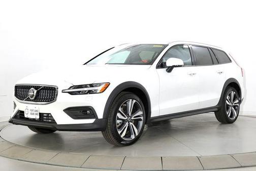 Crystal White Pearl 2026 Volvo V60 Cross Country Plus, B5 AWD Gas (mild hybrid)
