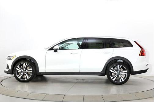 Crystal White Pearl 2026 Volvo V60 Cross Country Plus, B5 AWD Gas (mild hybrid)
